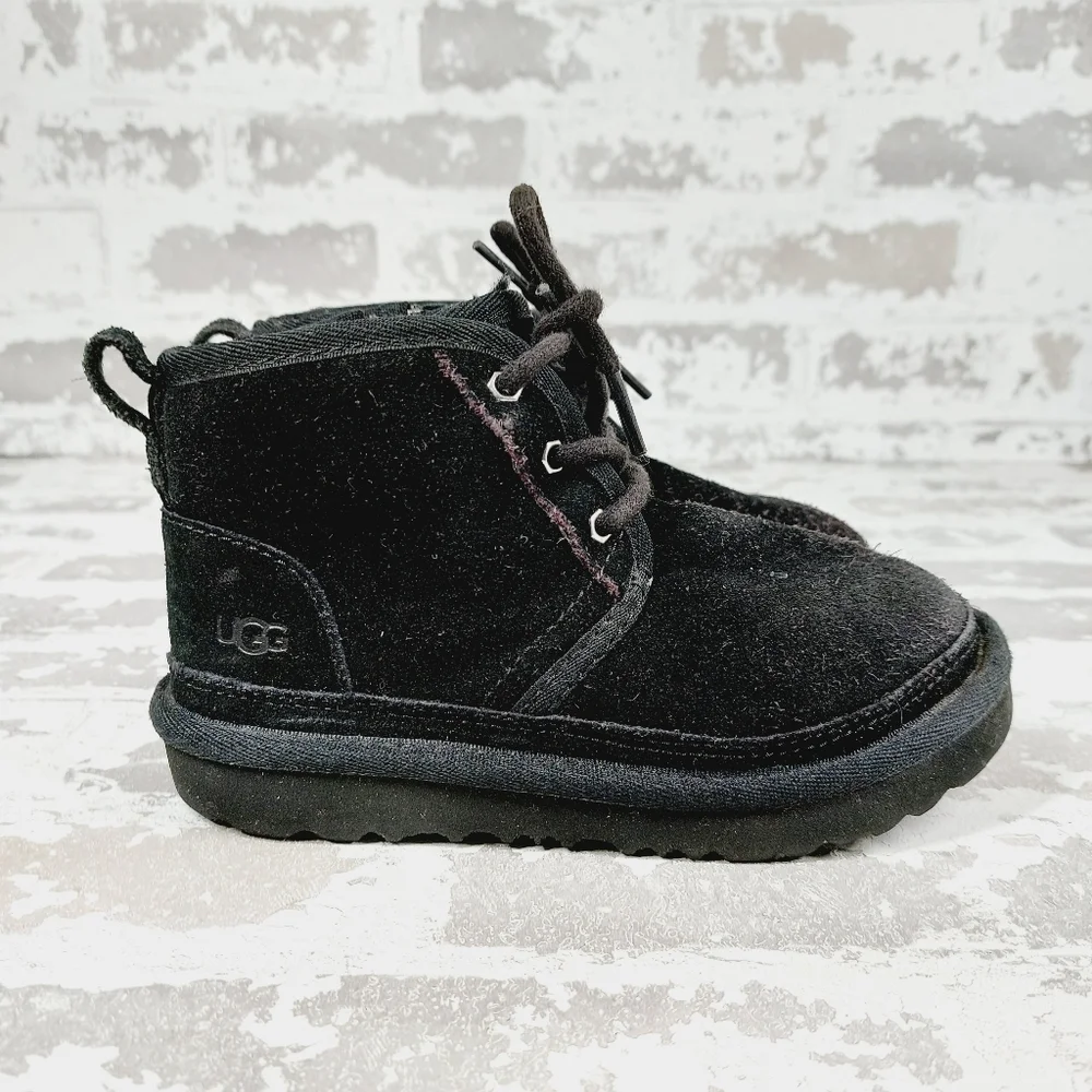 Ugg Neumel II Black Suede Side Zip Lace Up Winter Snow Ankle Boots M527